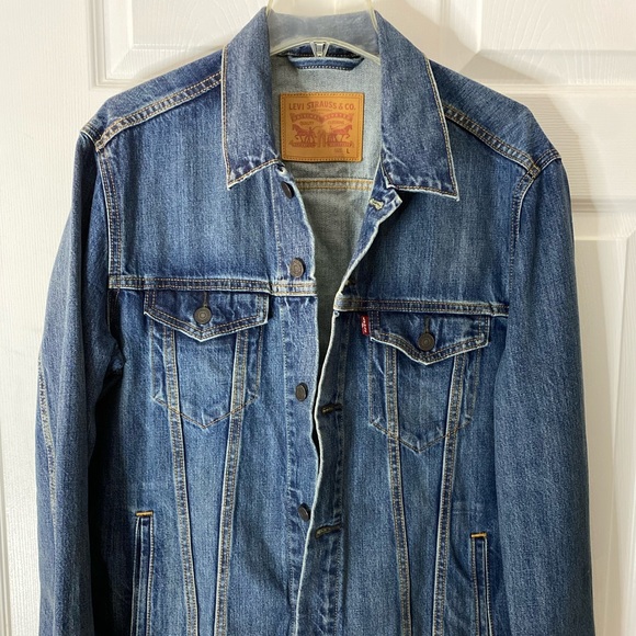 Levi’s Denim Jacket [Size Large] - Picture 5 of 6